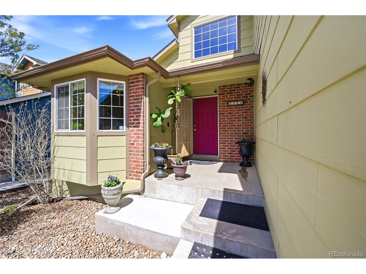 2353 Dogwood Dr