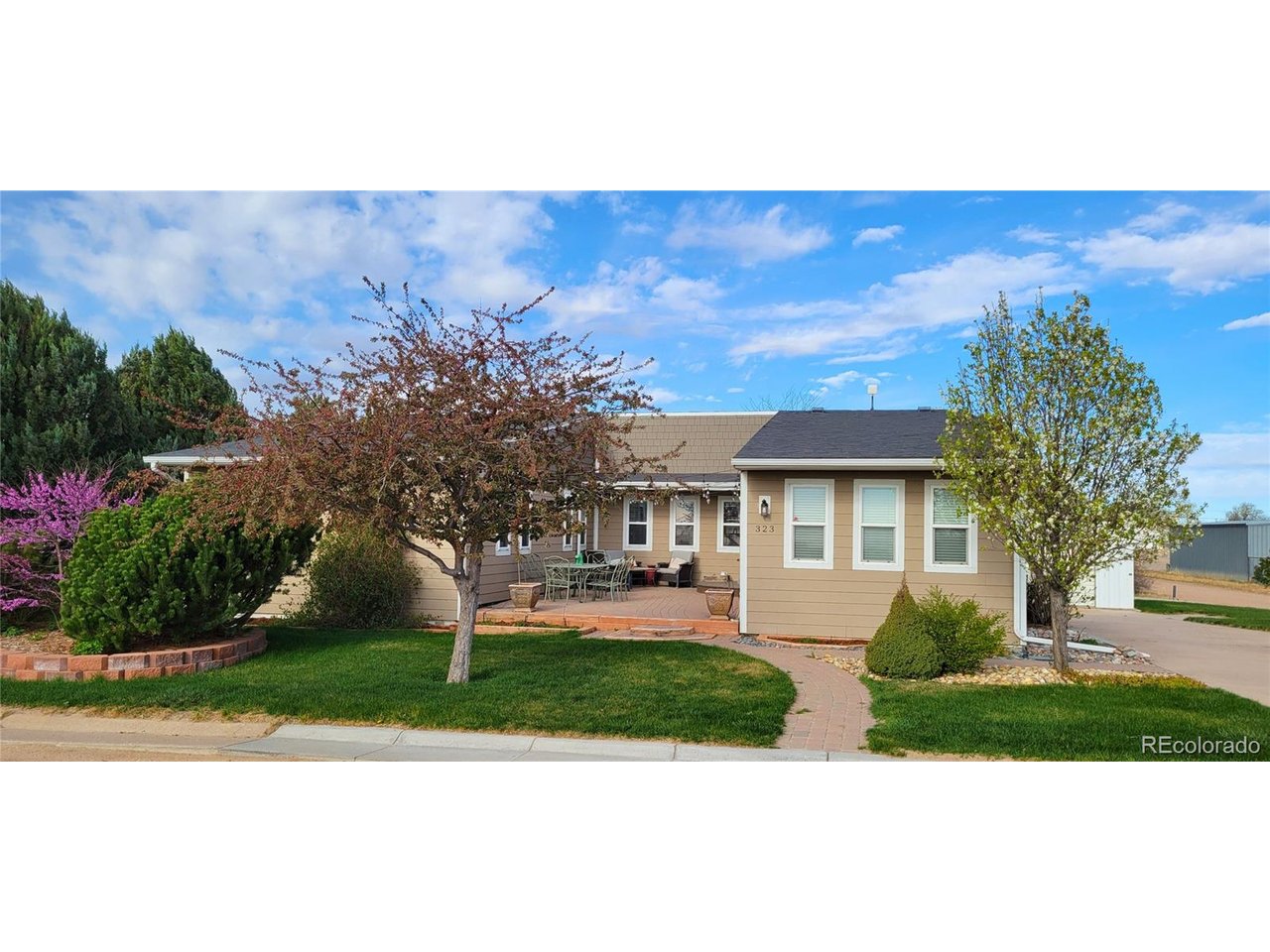 323 Fairview St