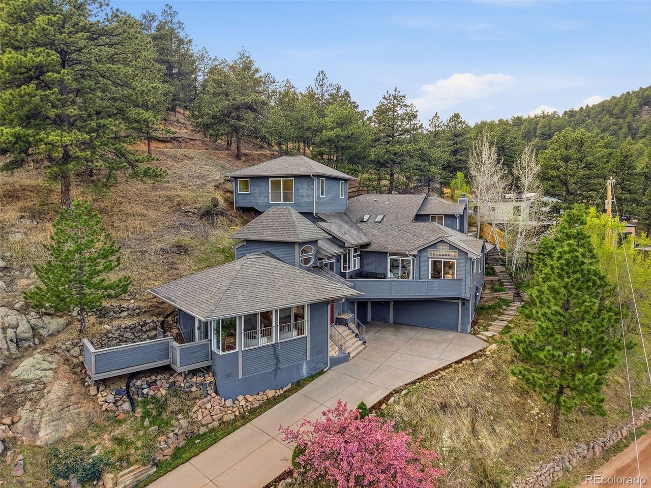 208 Seven Hills Dr