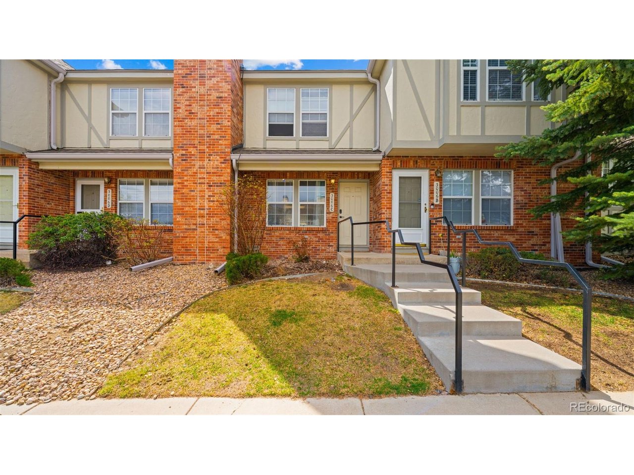 3006 W 107th Pl