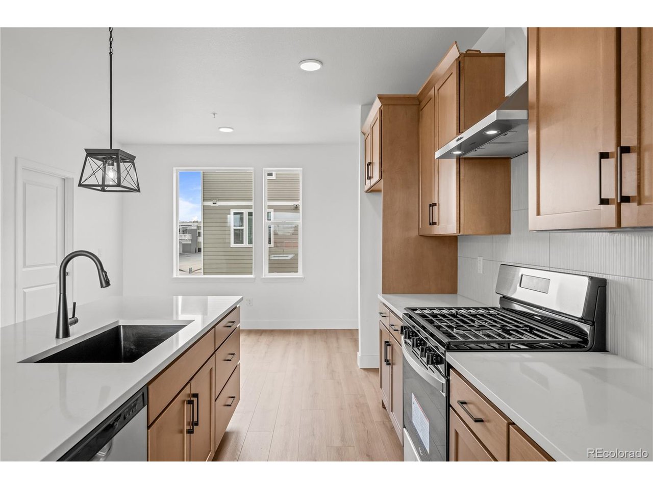 2736 W 68th Ave