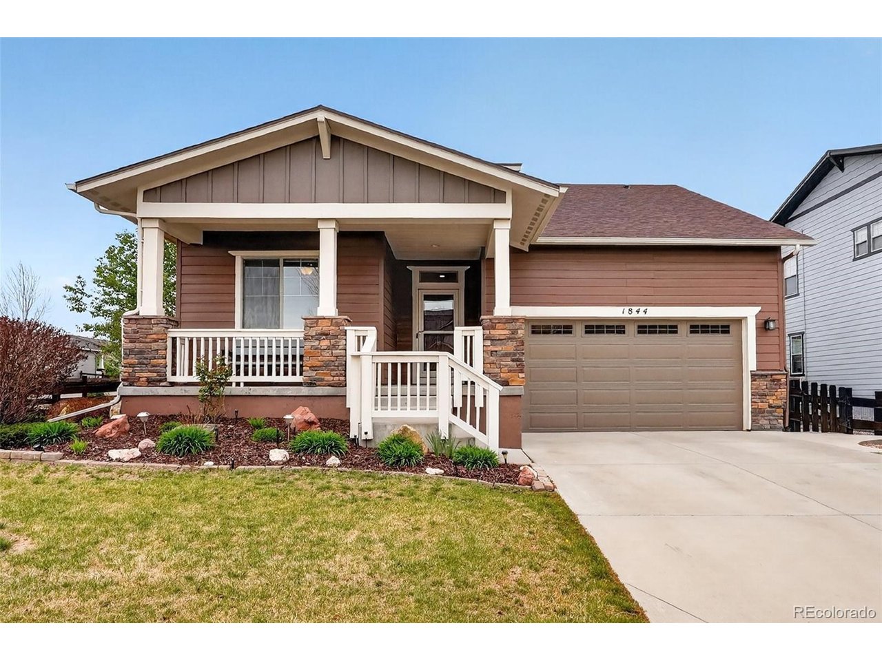 1844 Wright Dr