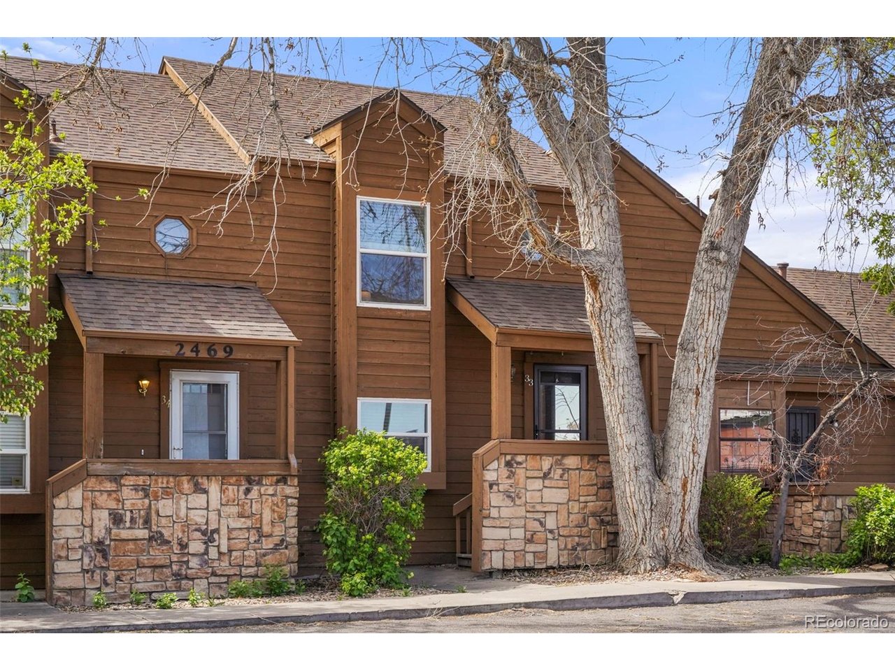 2469 Devonshire Ct