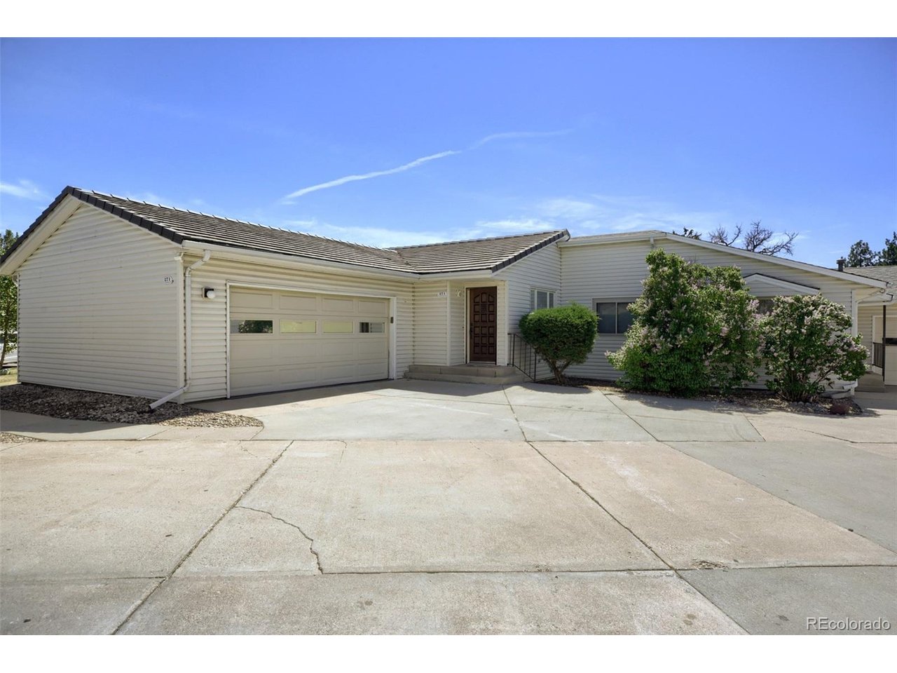 271 S 25th Ave
