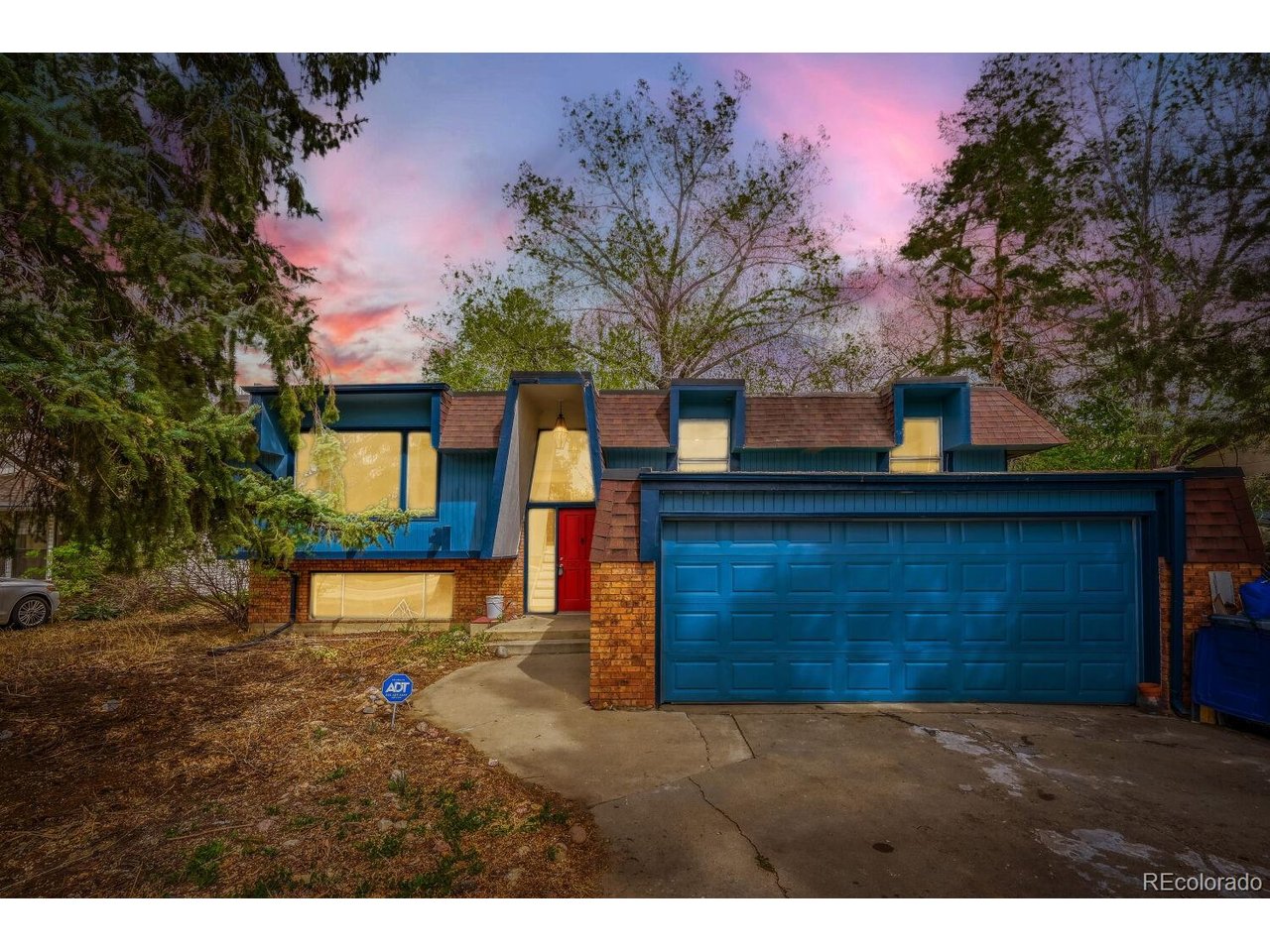 1138 Hover St