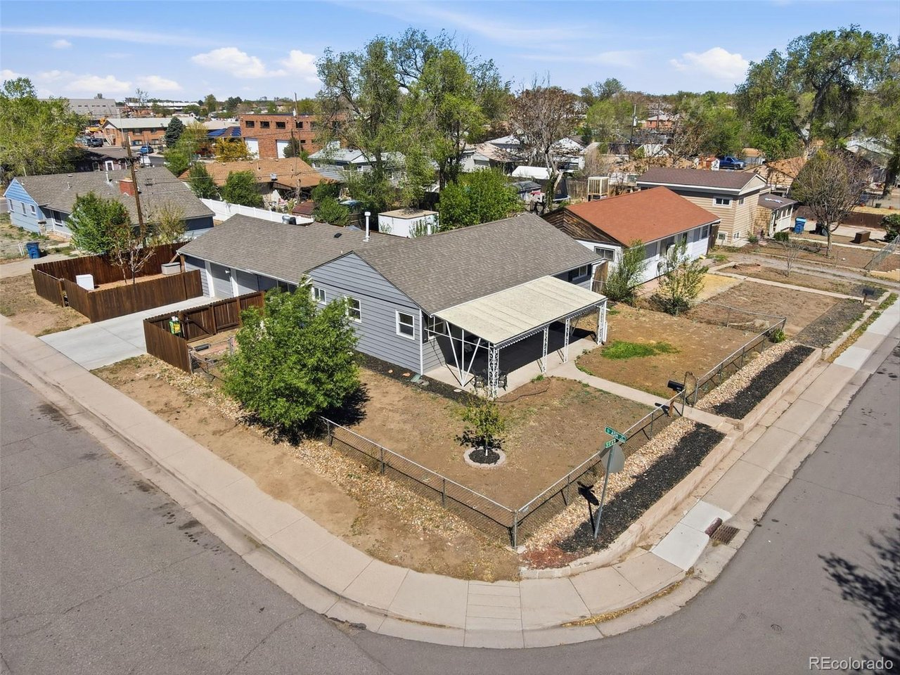 4201 E 69th Pl