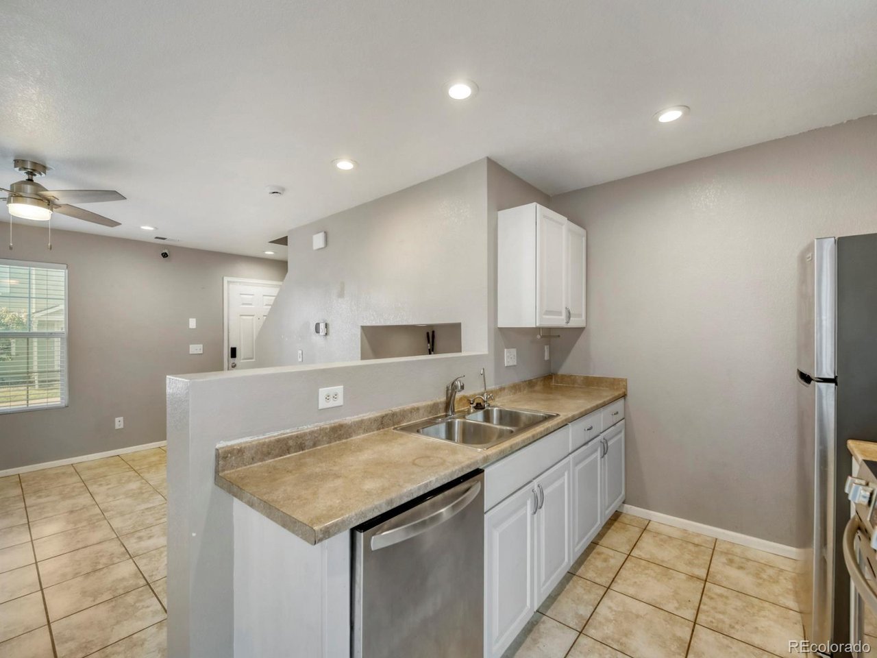 5527 E 100th Way