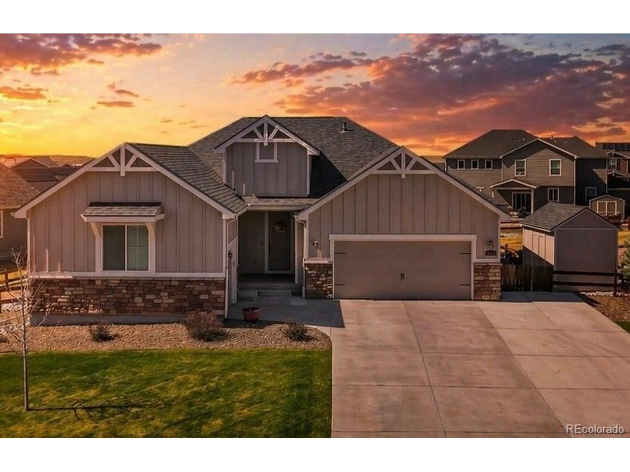 5513 Harbor Town Dr