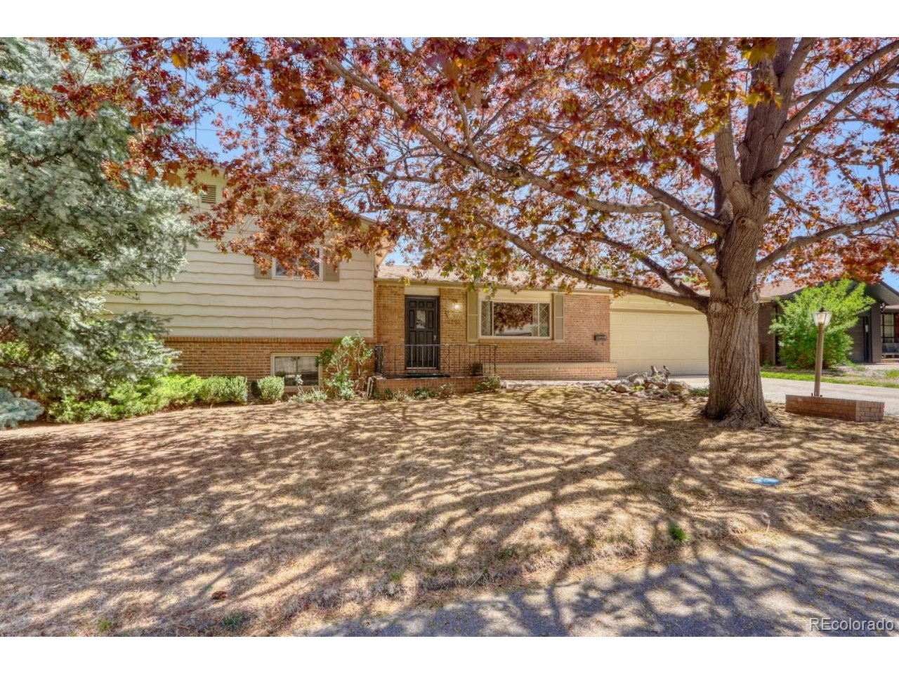 2114 Agate Ct
