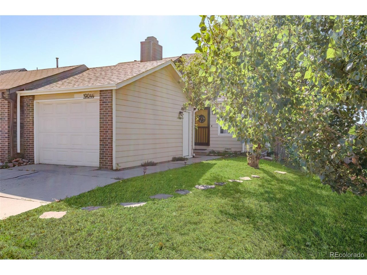 19044 E 16th Ave