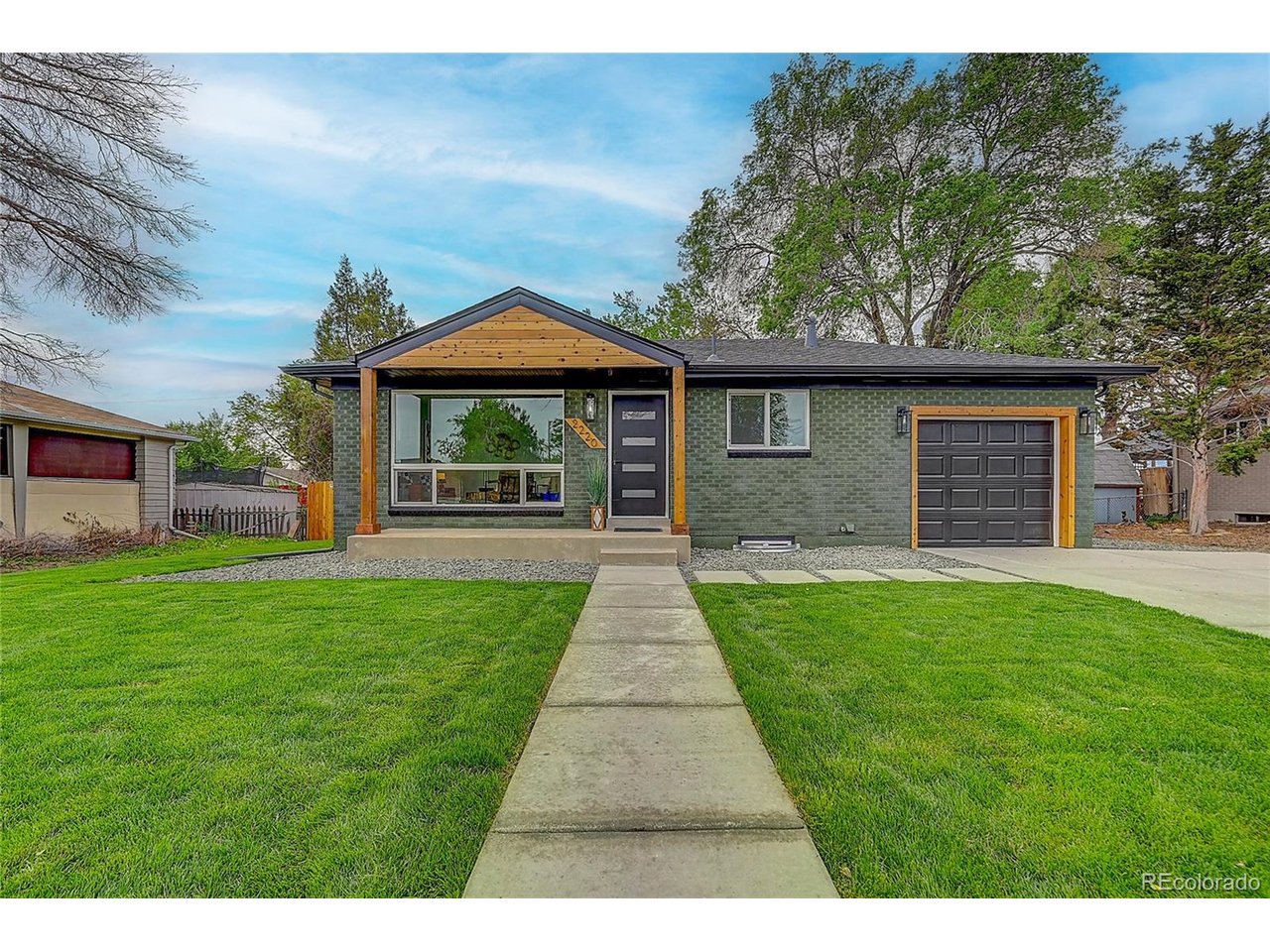 2220 Samuel Dr