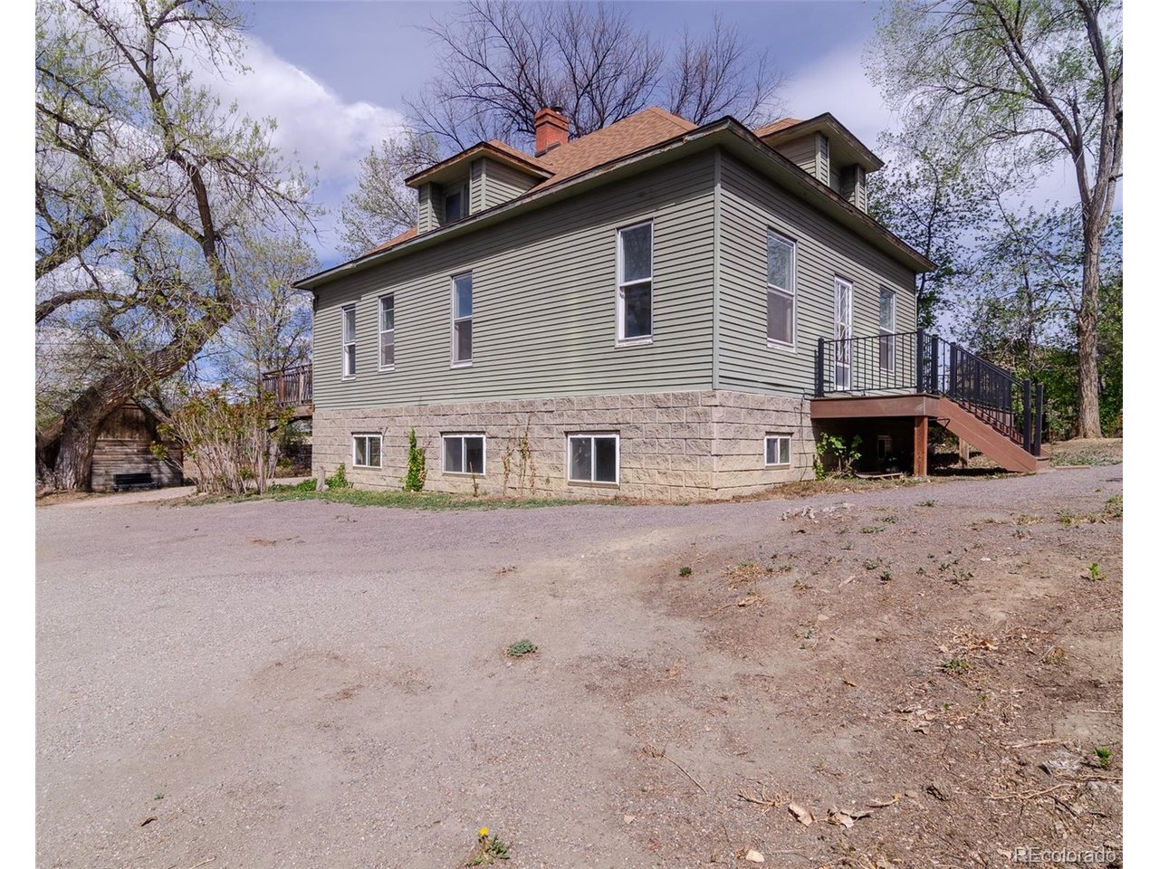 445 Hover St