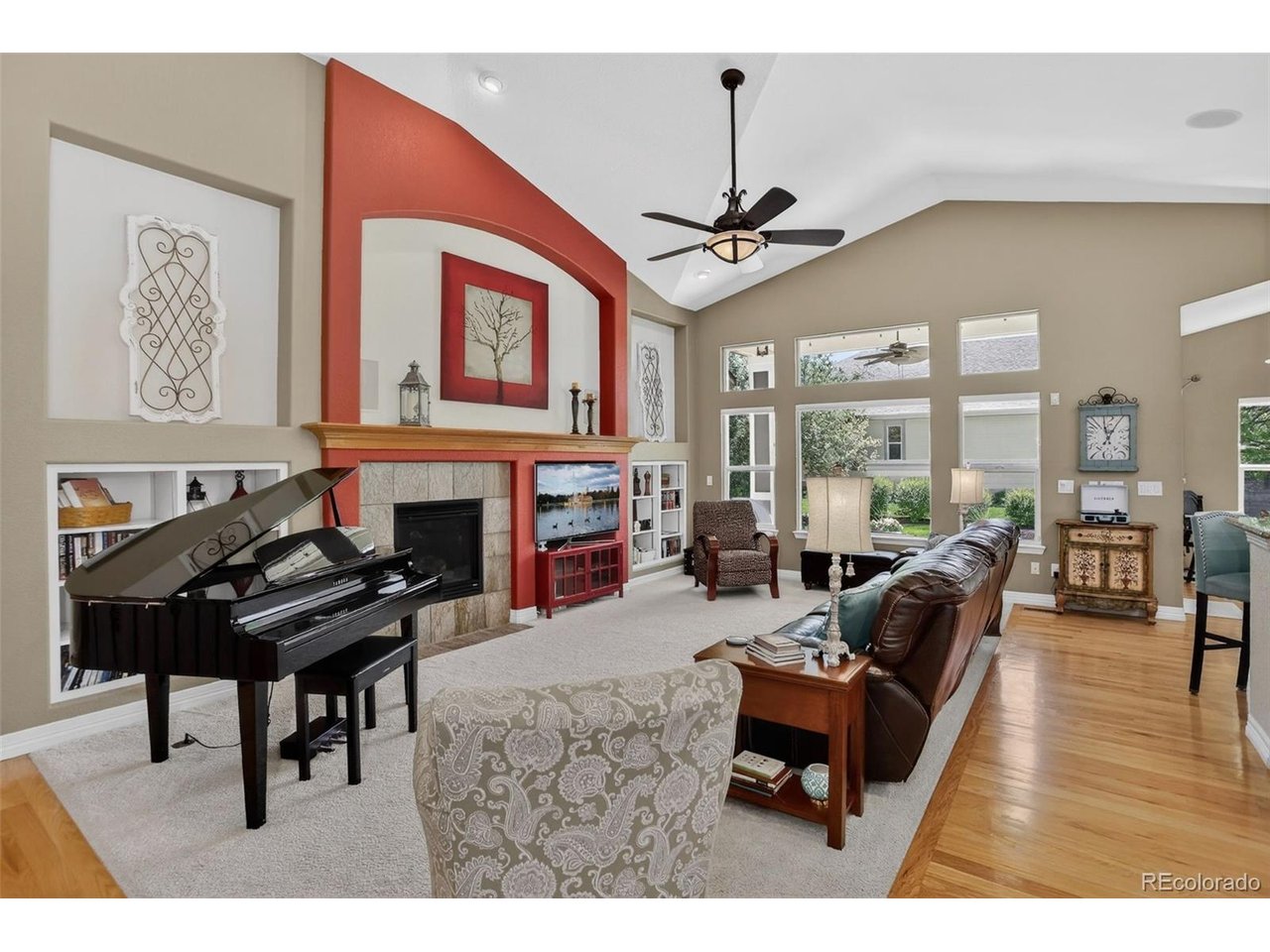 8752 E 152nd Pl