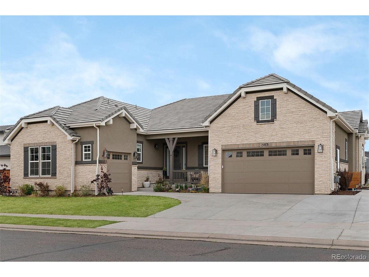 15831 Fairway Dr