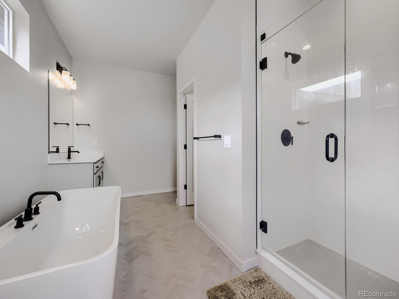 2691 E 102nd Pl