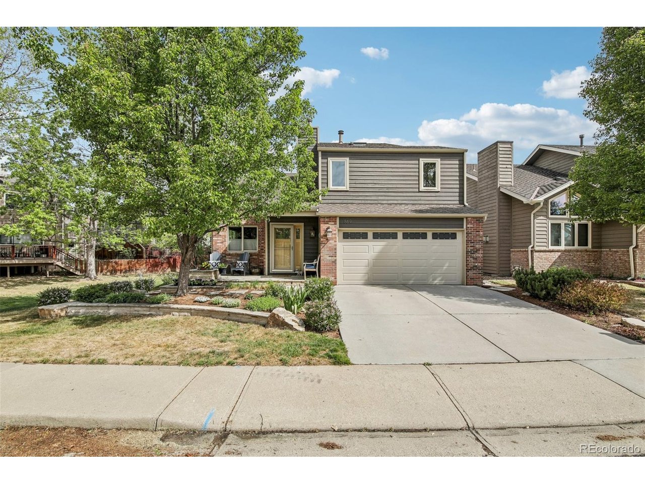 869 W Barberry Cir