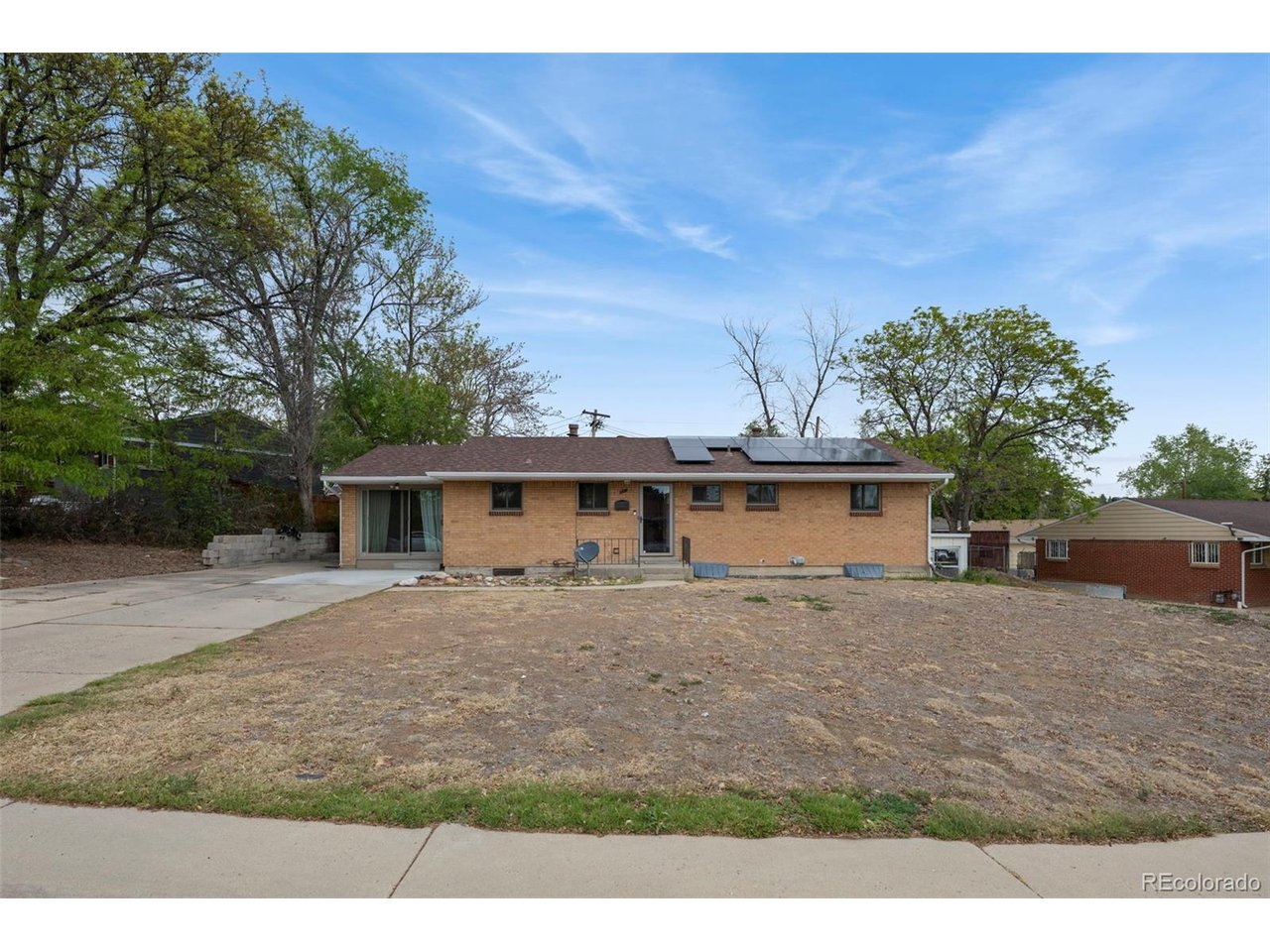 881 Delta St