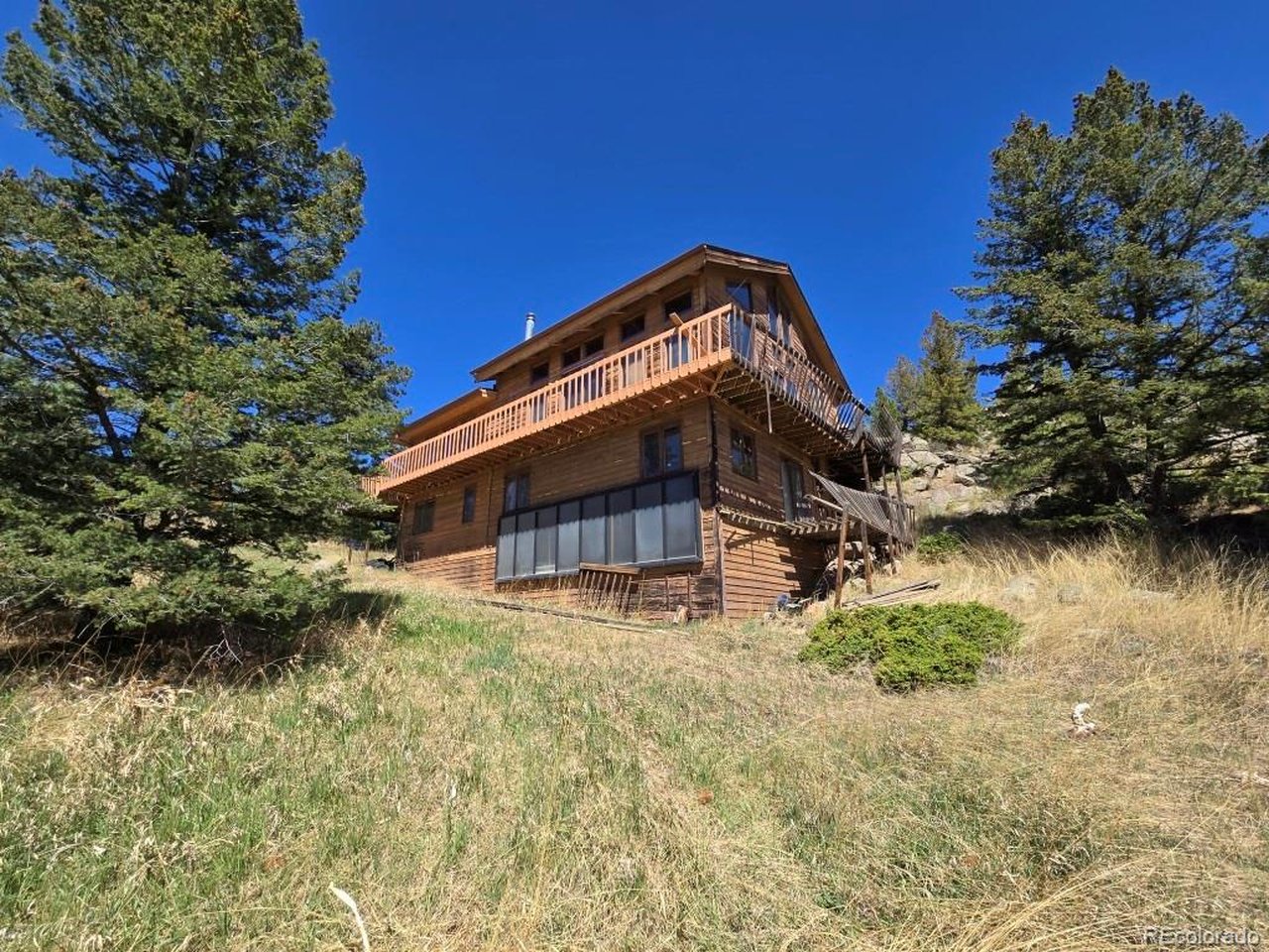 50 Hillside Ct