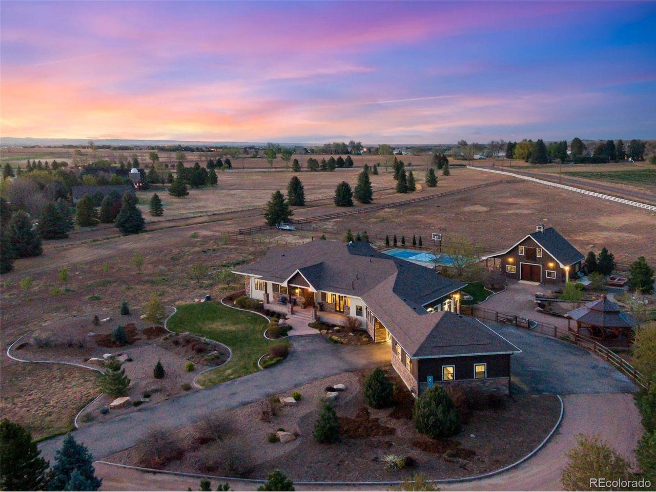 2418 Barry Ln