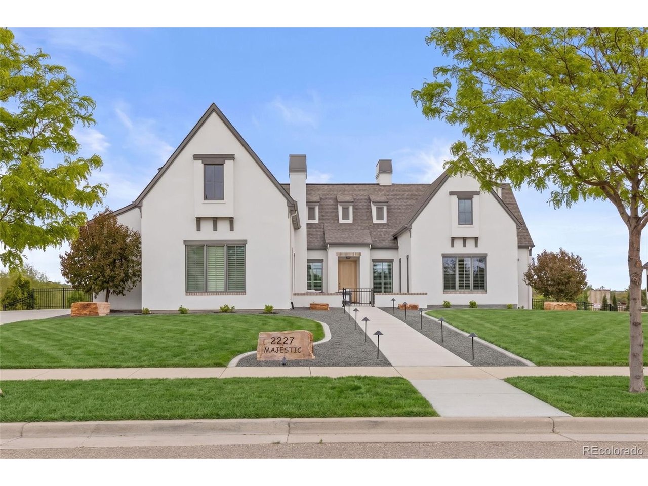 2227 Majestic Dr