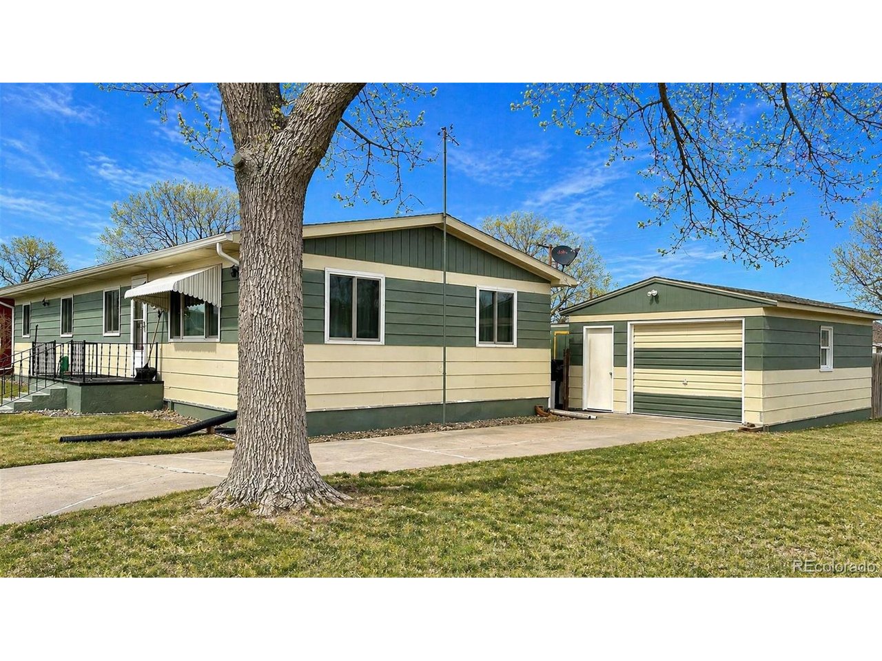 642 Ash Ave
