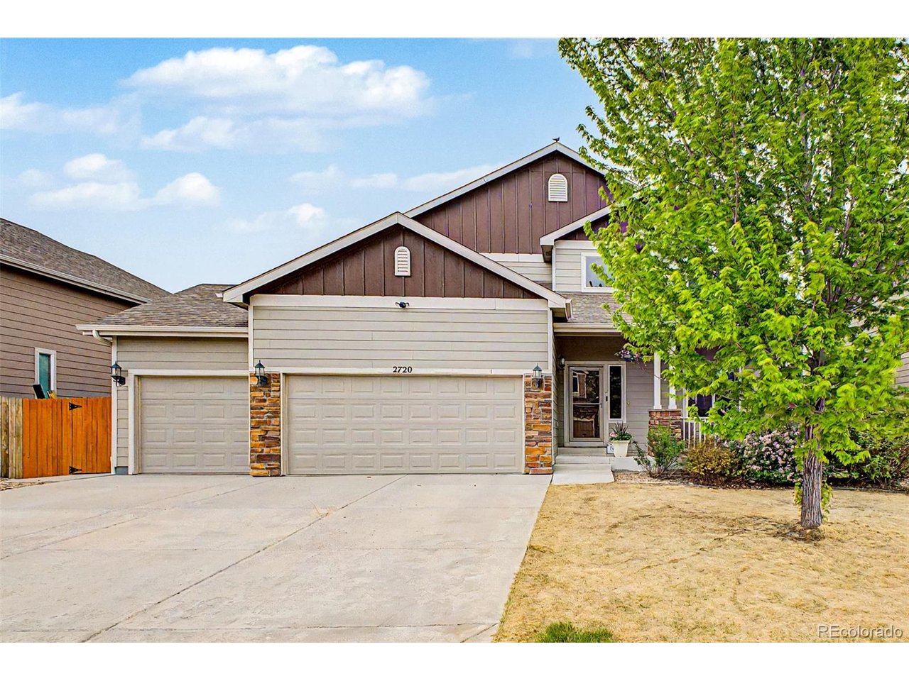 2720 Bridle Dr