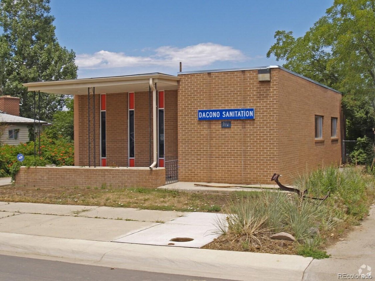 217 4th St
