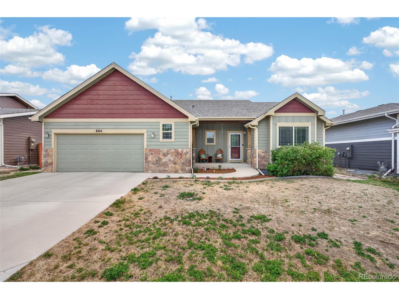 884 Cliffrose Way