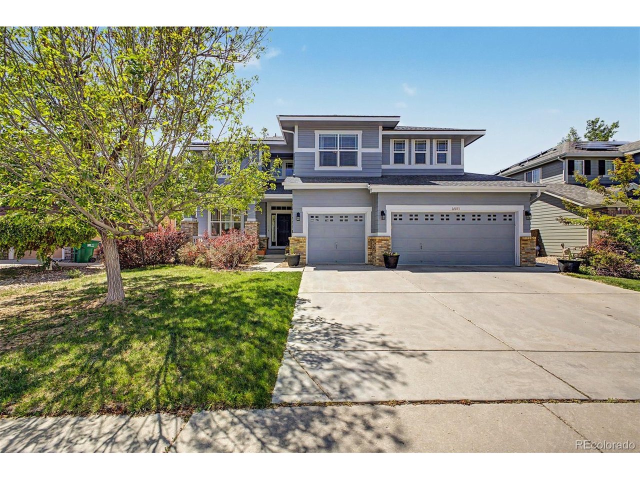 14033 Detroit Dr