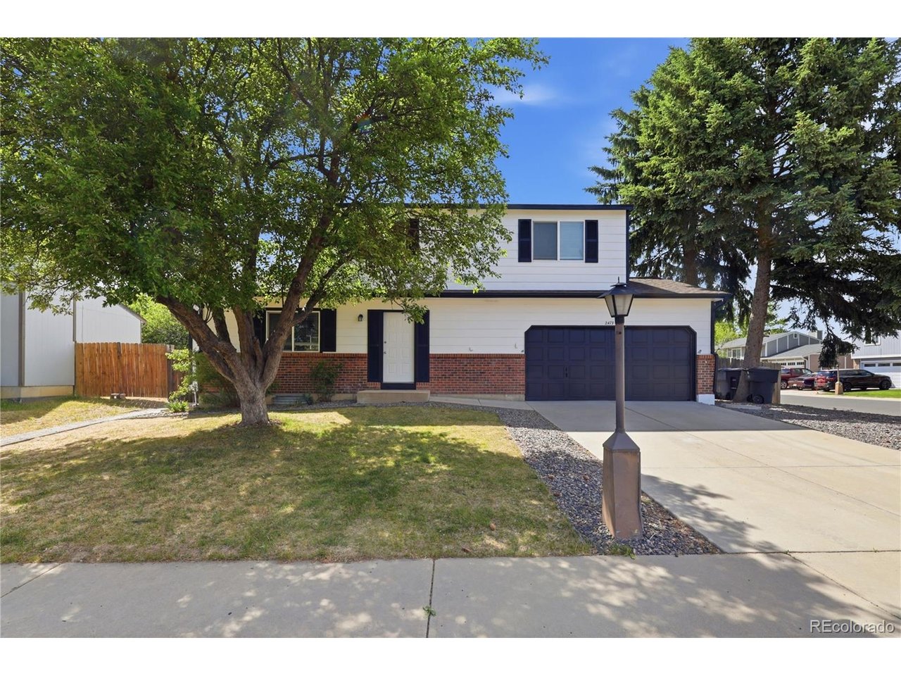2479 Tulip St