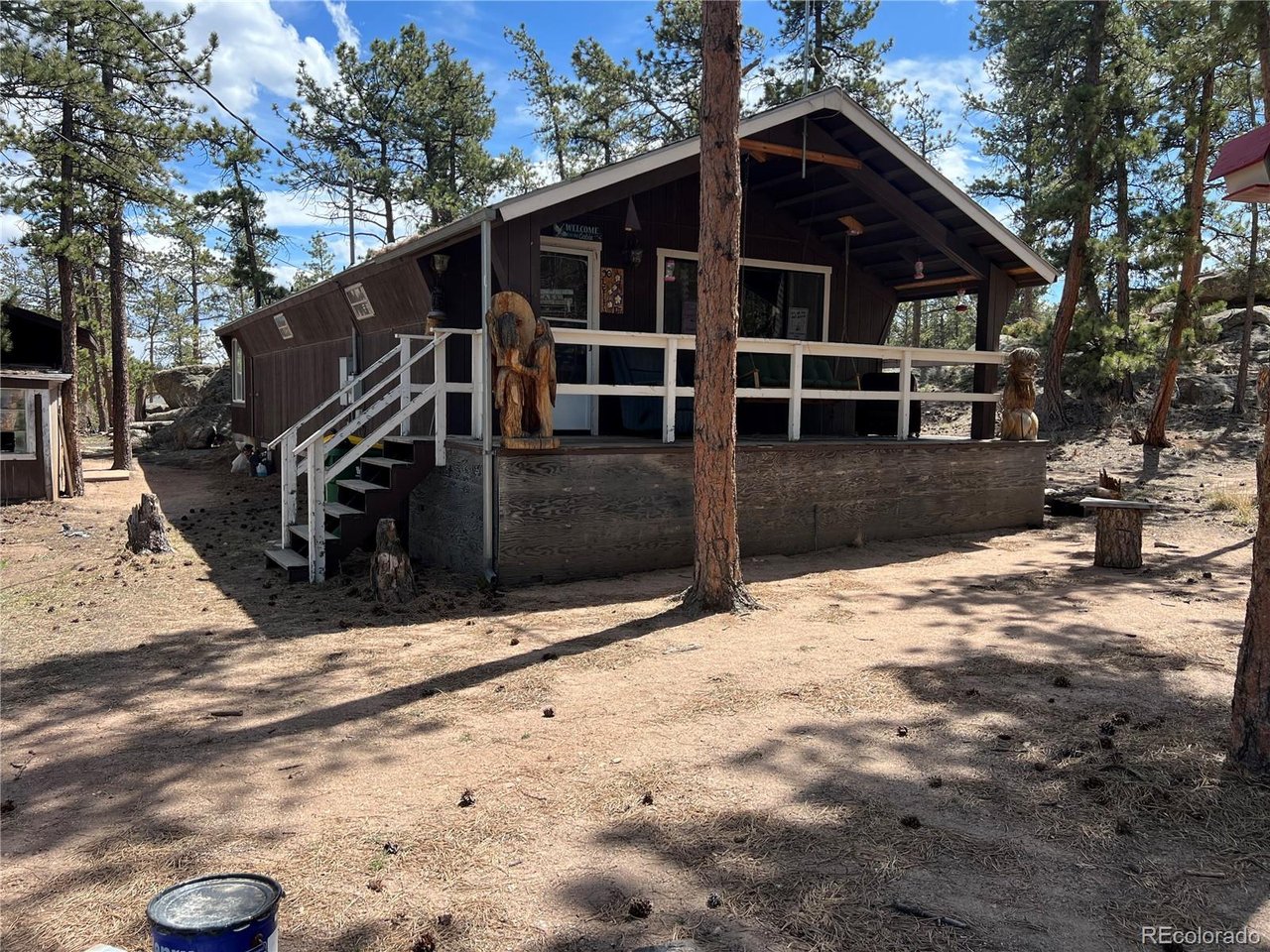 90 Letitia Dr