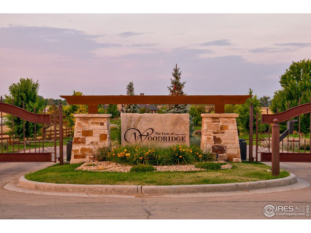 12924 Woodridge Dr