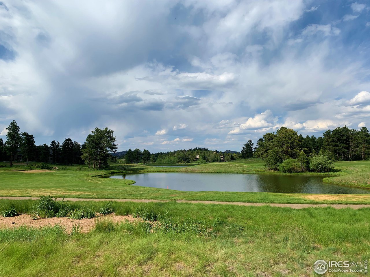 4 Fox Meadow Ln