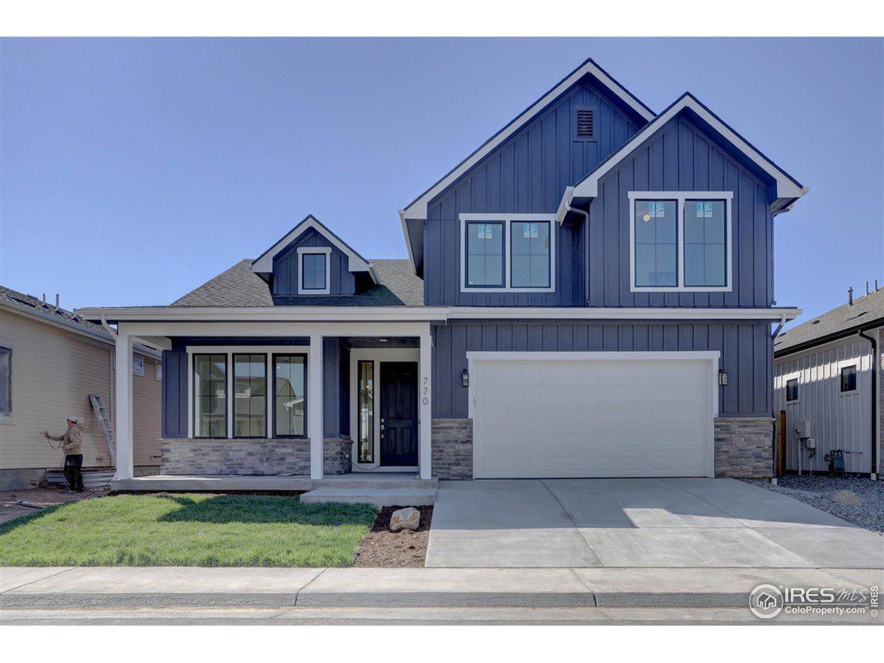 494 Muirfield Cir