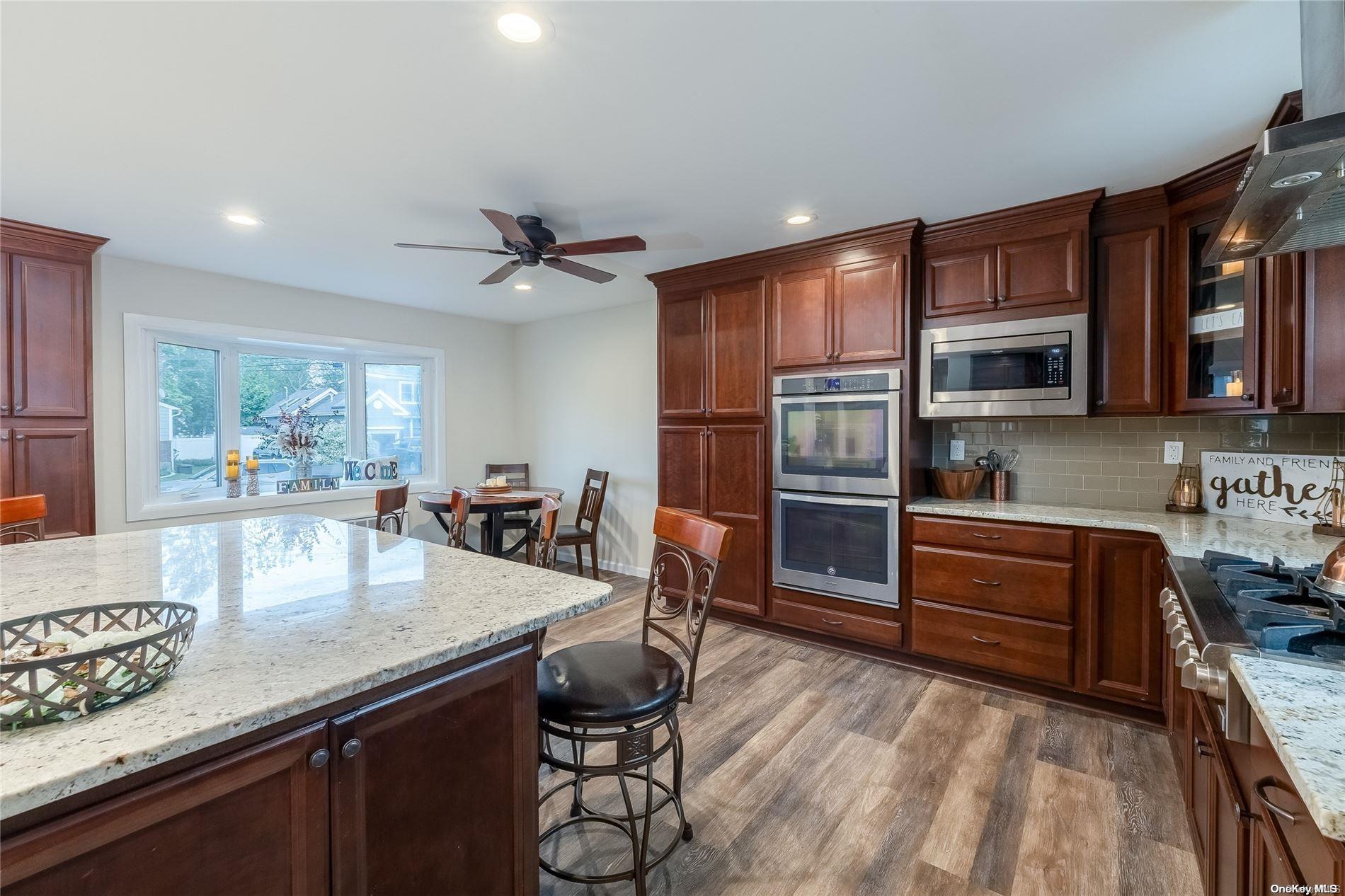 小物 Dr.west 16 Rocklein Road, Wading River, NY 11792 | MLS #909711