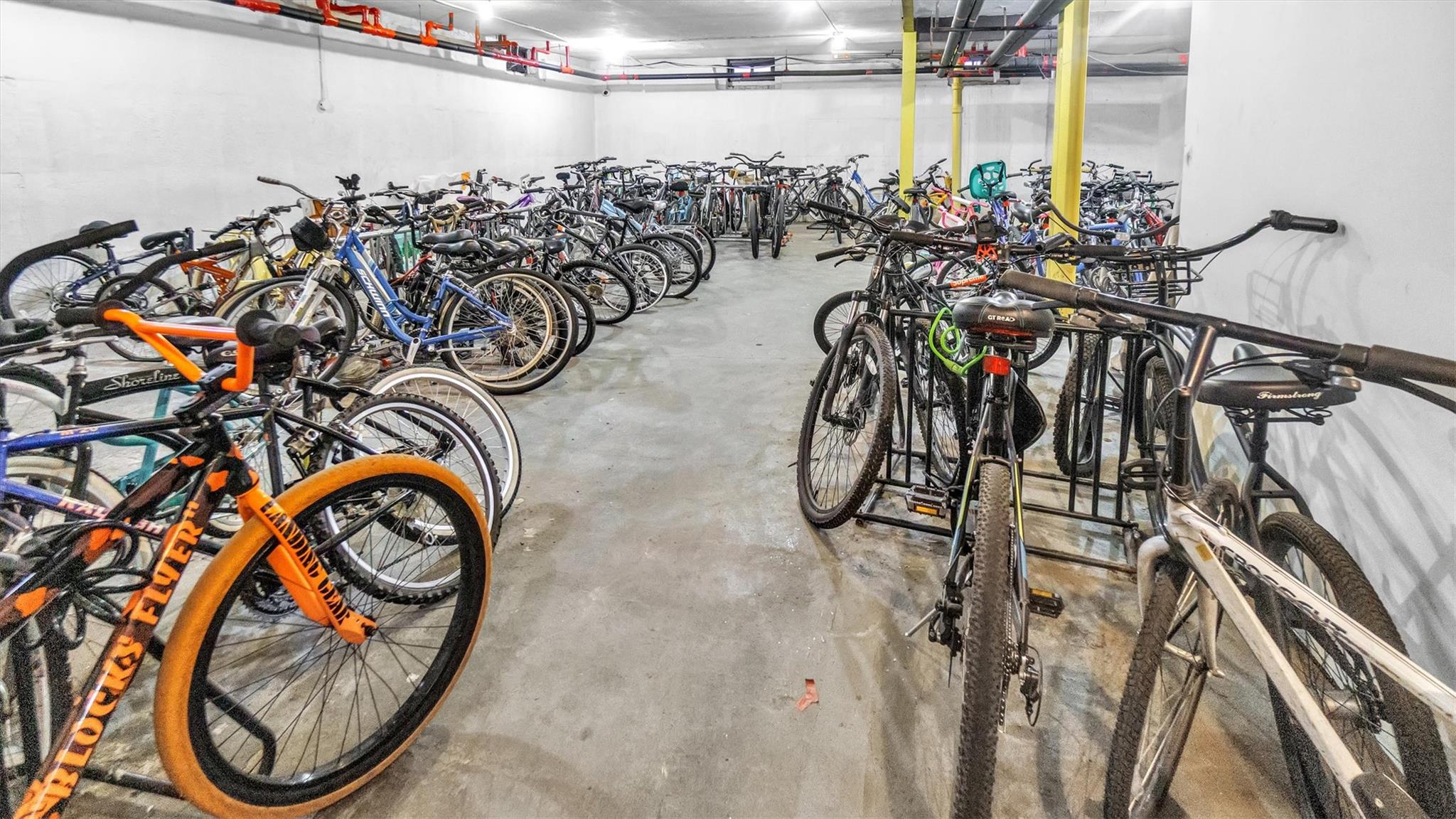 Bike Parking Lirr Bikes 1918 Lenox Avenue, East Meadow, NY