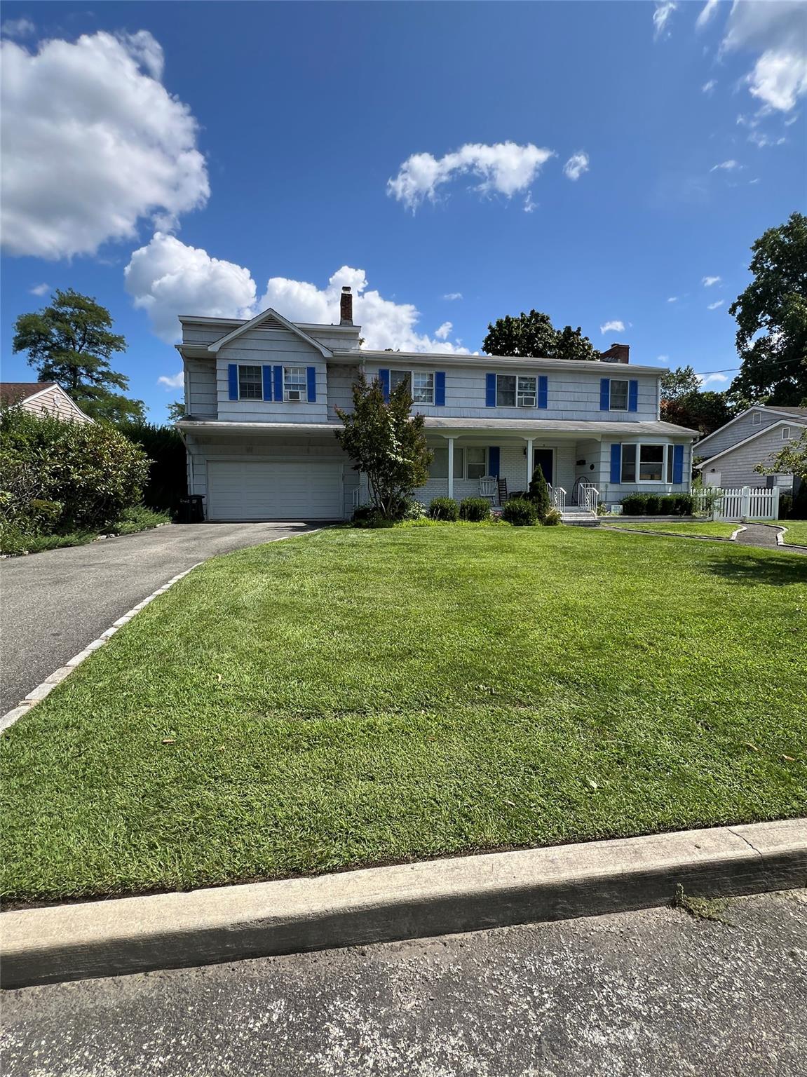 32 Wellington Street 1, Hempstead, NY 11550 MLS #929743