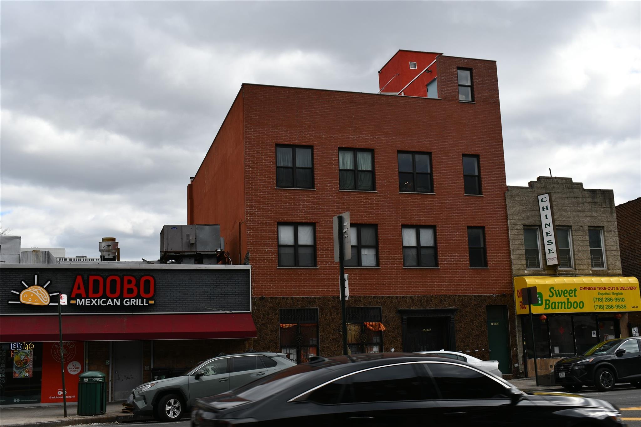 4 Story/Sections catering hall with roof top with 300+ dining seat, 5 Units. Rent is $38, 000 month. Inventory included, fixture and equipment $300, 000. 10, 800 sq ft. Close to Trains.