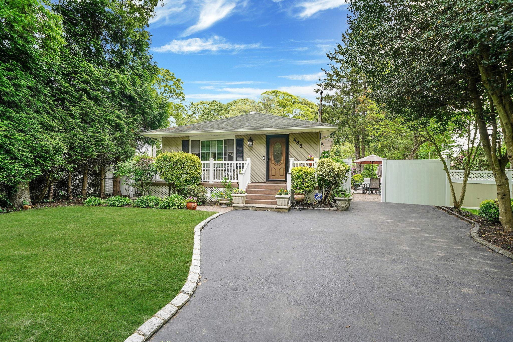 109 Cardinal Lane 2A, Islip, NY 11751 MLS #930874