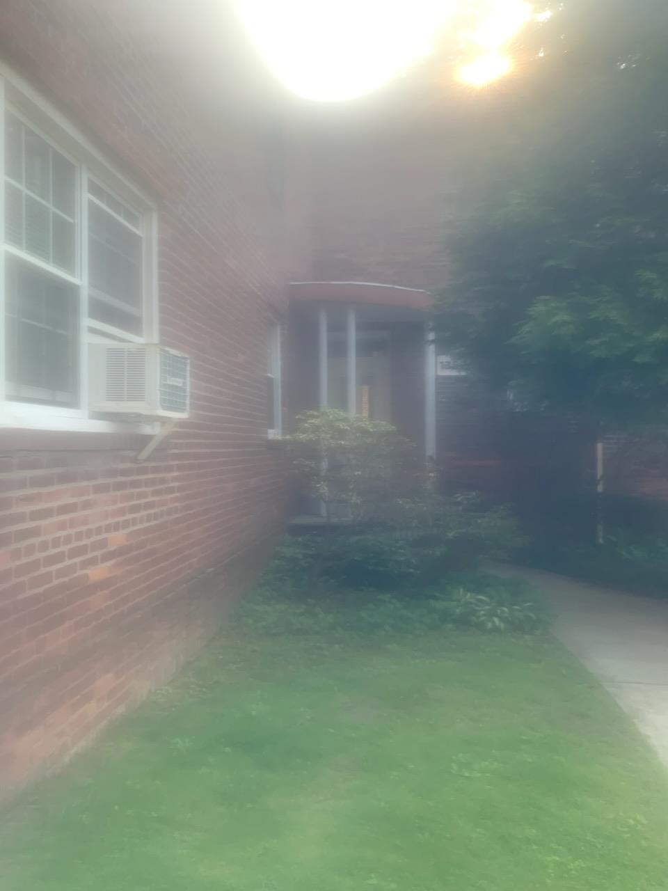 This Garden Coop is in excellent condition. On the first floor. Walk to shops, mass transit Q20, Q44, Q46. Walk to E, F train is 12 minutes. Express Bus QM157.