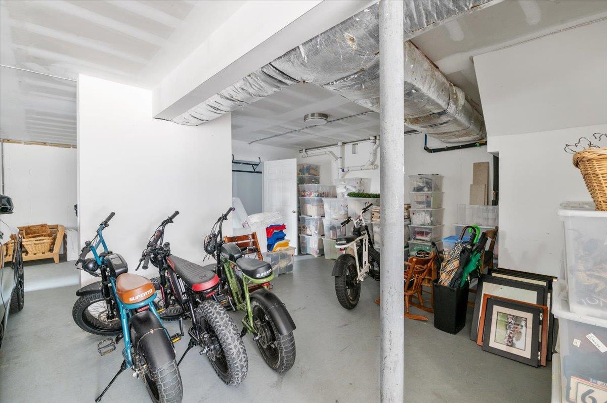 Bike Parking Lirr Bikes 4315 Webster Avenue 5M, Bronx, NY 10470