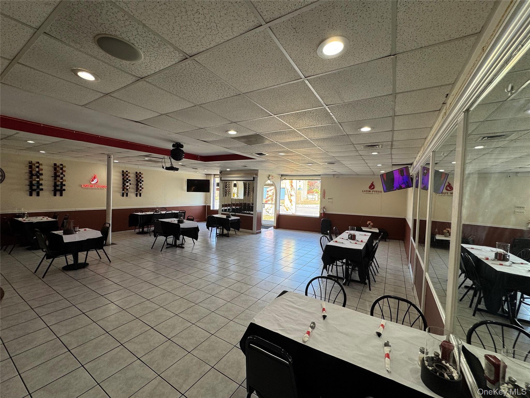 Key Turn Opportunity-Fully Established Restaurant serving Latin American Food. This business is ready for a new entrepreneur with endless opportunity with plenty of space for growth. Fully equipped kitchen, and ample parking for customers. Don&rsquo;t miss out on becoming your own boss today.