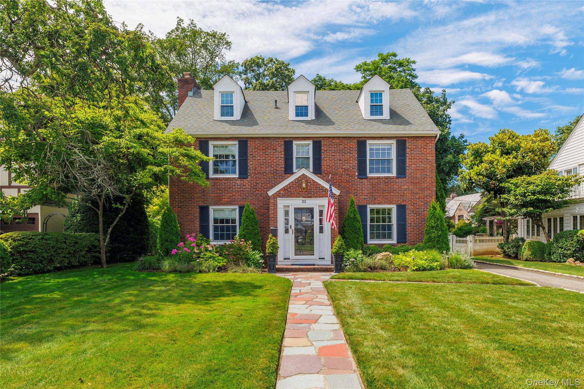 Incredible Center Hall Colonial in Prestigious Old Canterbury! This 4 bedroom, 2.5 bath home has it all! Set on oversized property, this stunning home boasts a magnificent Chefâ€™s kitchen, exquisite formal living room w/ fireplace & formal dining room w/ detailed moulding! The first floor continues w/ the large family room overlooking the property, home office, 1/2 bath, gorgeous hardwood floors & remarkable architectural details at every turn.Enjoy the newly finished basement, perfect for entertaining or relaxing! With its prime location and pristine move-in condition, this showstopper is the total packageâ€”donâ€™t miss your chance to make it yours!