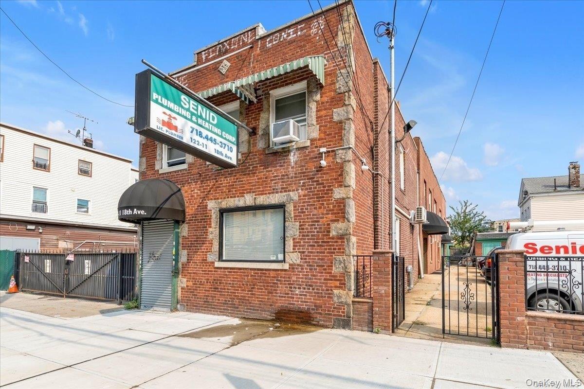 Nice storefront / ground floor office just off College Point Blvd. on 18th Avenue. Neat and clean. Ready for you to do business. Owner prefers space to be used as an office. No food. No massage parlor. Heat included.