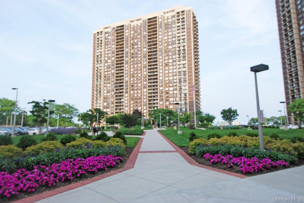 WHEN ONLY THE BEST WILL DO! SPECTACULAR OPPORTUNITY! THIS HARD TO FIND 1 BEDROOM, Â  2 FULL BATH LAYOUT HAS IT ALL! MAGNIFICENT WEST EXPOSURE WITH BREATHTAKING CITY SKYLINE AND SUNSET VIEWS! Elegant and exquisite design makes this unit truly one of a kind! Enjoy a high floor location, with incredible panoramic unobstructed golf, bridge, water and city skyline views. Brand new State of the Art fully equipped newly renovated opened gourmet kitchen with breakfast bar.Â  Top of the Line stainless appliances, including an enclosed Bosch washer / dryer.Â  Large bedroom has stunning en-suite fully tiled bath with stall shower, and fabulous outfitted closets.Â  Lovely wood parquet floors throughout. Many, many custom extras! No expense spared including NEW WINDOWS! Low, low maintenance of $1, 570 Includes indoor parking. MAKE YOUR MOVE AN EASY ONE WITH THIS MOVE-IN READY GEM! CALL TO SEE! MOTIVATED SELLER, CAN&rsquo;T BE DUPLICATED FOR ONLY $399, 000.