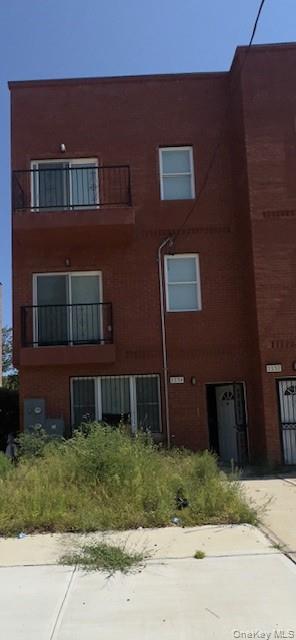 RENOVATED SEMI ATTACHED 3 FAMILY HOME, OFFERING NEW KITCHEN, NEW APPLIANCES, NEW BATHROOMS, 1ST FLOOR 3 BEDROOM 1 BATH2ND FLOOR 4 BEDROOM 2 FULL BATHS3RD FLOOR 4 BEDROOM 2 FULL BATHLARGE BACK YARD, BALCONYPRIVATE DRIVEWAY PARKINGCENTRAL A/C AND MUCH MORE