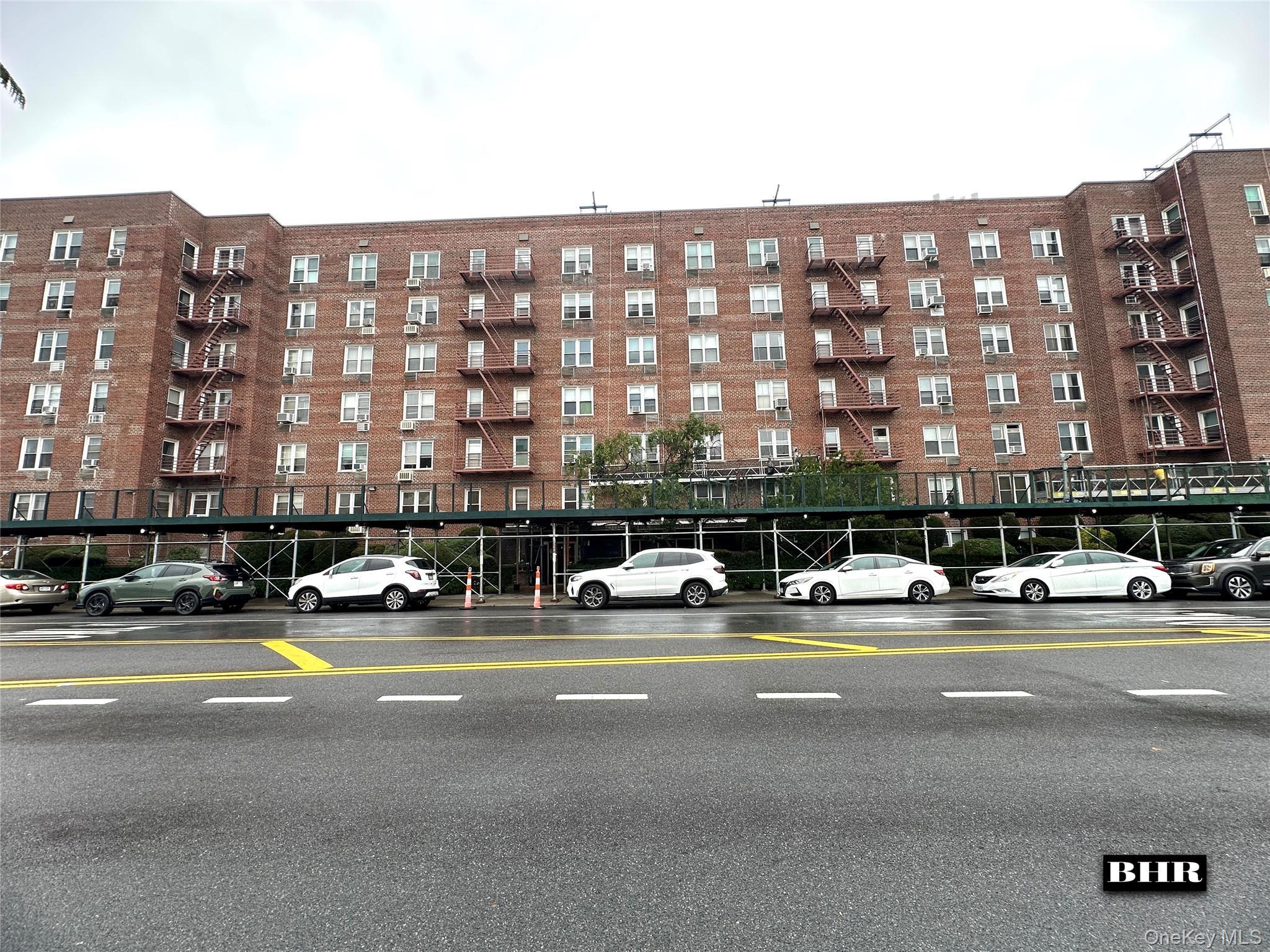 MARINE PARK/SHEEPSHEAD BAY. Spacious jr 4 , 2 bedroom 1 bath co-op. Galley kitchen with large dining area. Living room with lots of light , king size primary bedroom, separate single size bedroom off the kitchen. Good closet space. Ready to move in. Building has an outdoor pool, laundry room, resident super, pet friendly, near Marine Park nature trails, buses, restaurarts and shopping. $270, 000