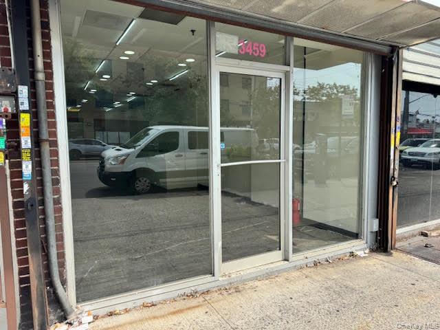 Prime Throggs Neck Retail Space â€” Perfect for Bagel ShopOpportunity to lease a well-located retail unit in the heart of Throggs Neck. The unit features an open, customer-ready ground floor (previously a salon) with large display windows, comfortable HVAC (central heat & air), and a finished basement suitable for food prep, storage, office space, or employee areas. Excellent street presence and steady neighborhood foot traffic make this a perfect location for a bagel shop, caf&#233;, bakery, or specialty food retail.Key features- Prime Throggs Neck location with strong pedestrian and local traffic- Ideal for bagel shop / caf&#233; / bakery or retail- Previously a salon â€” clean, move-in ready layout- Finished basement â€” prep, storage, or back-of-house use- Central heating and air conditioning- Large storefront windows and street-level accessInterested?Contact us for rent, square footage, availability, showing times, and to discuss possible build-out options or permits. Provide photos and more details upon request.