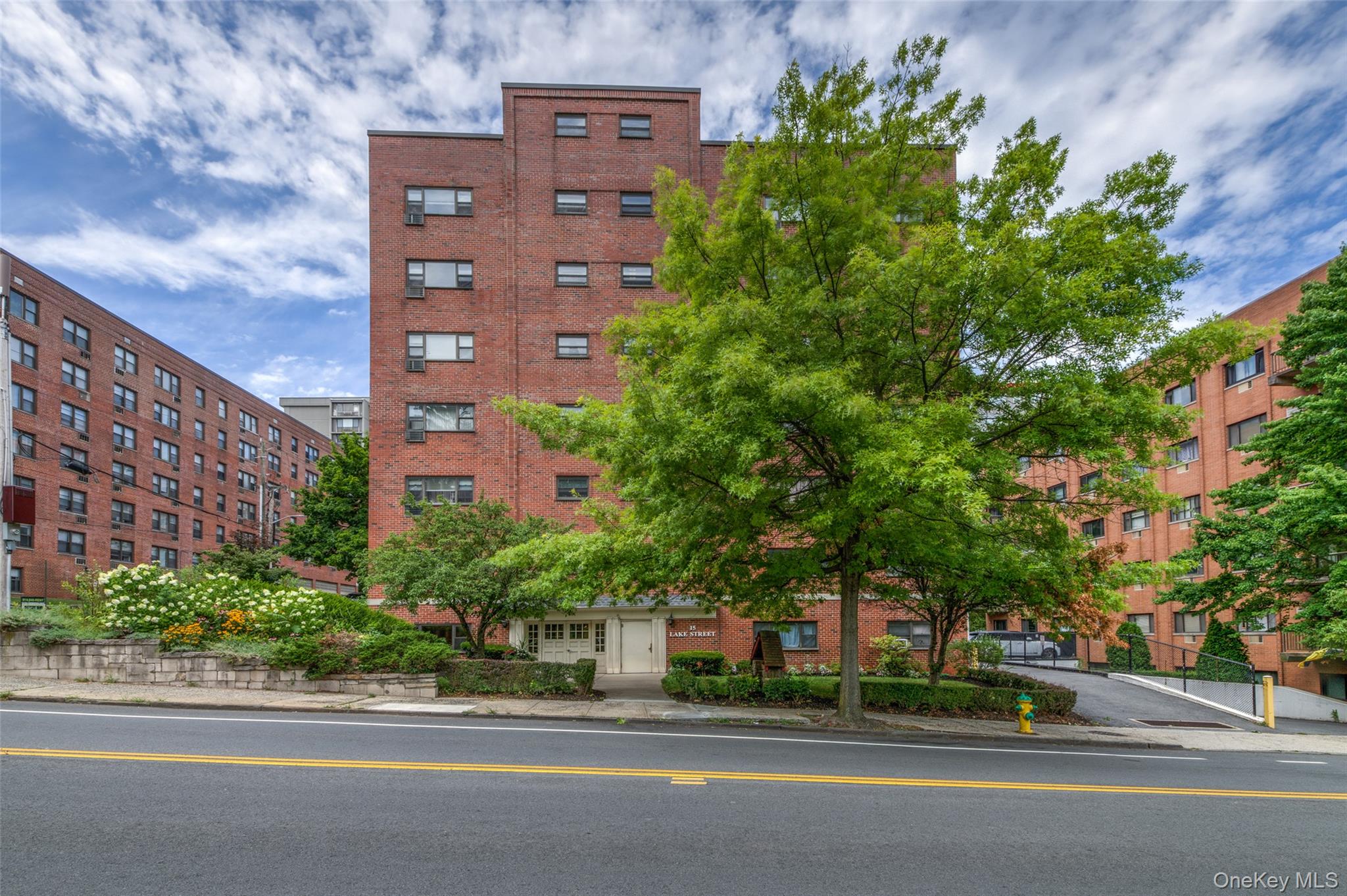 BRING YOUR CLIENTS LOOKING FOR AN OFFICE TO WORK FROM HOME. Bright spacious very large one bedroom (junior 4)with den/dining room/office in the heart of downtown White Plains in secure building.  Resident manager, wood floors, updated with laundry on main level.  NOTE: Improvements may be in progress.