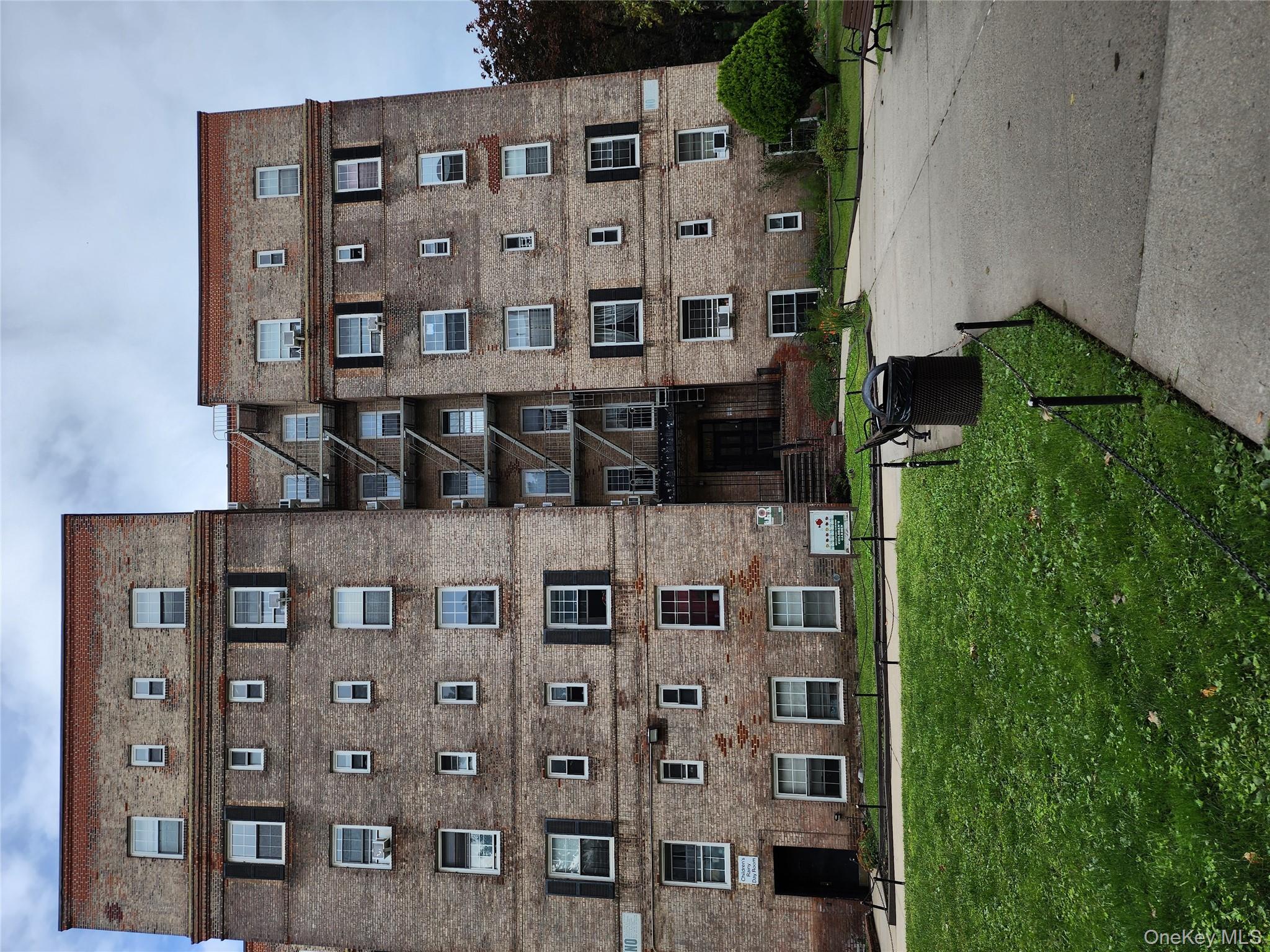 Two Bedroom Apartment located in the Beautiful Boulevard Gardens Complex. Park like Grounds covering 12 Acres. Amenities include a Playground, On Site Laundry and Private Security. Near All Schools, Worship and Local Retail Shopping. M and R Subways just 3 Blocks away on Northern Blvd. Manhattan just 15 Minutes By Subway Bus or Car. Q18 Bus runs on Perimeter of the Complex on Hobart Street. LaGuardia Airport is just minutes by Car.Move in Condition.